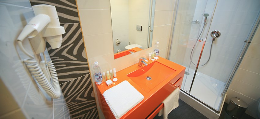 Hомер Модерн Твін